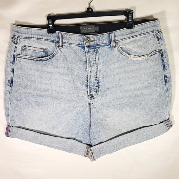 TORRID Wild Wild West Mom Jean Light wash Premium Mid Rise Short Size 18 NWT - Picture 1 of 7